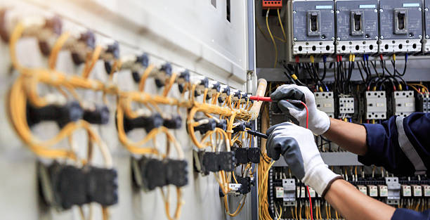 Professional Electrician technician working in Elm Creek, NE
